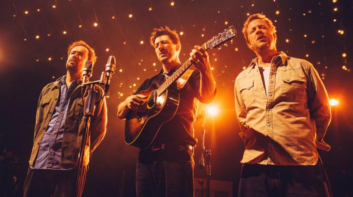 Mumford & Sons shock fans with surprise guest on ‘SNL’ performance
