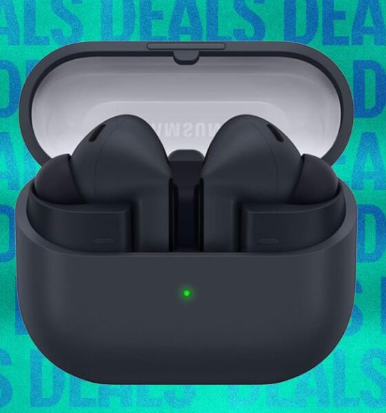 Our Favorite Earbuds for Samsung Owners Are On Sale