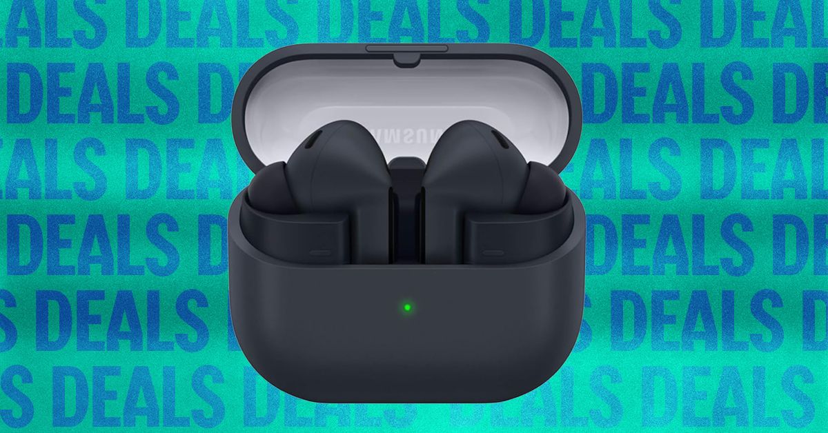 Our Favorite Earbuds for Samsung Owners Are On Sale