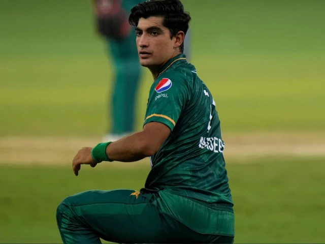 PCB fines Naseem Shah Rs20m for violating contract over social media post | The Express Tribune