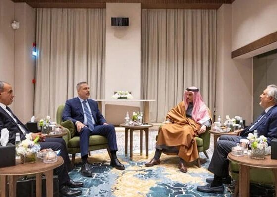 Pakistan hosts quadrilateral meeting to discuss Middle East tensions