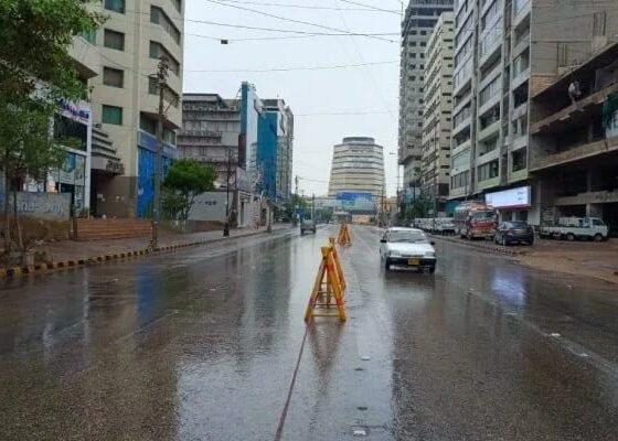 Rain, strong winds likely in Karachi from April 1