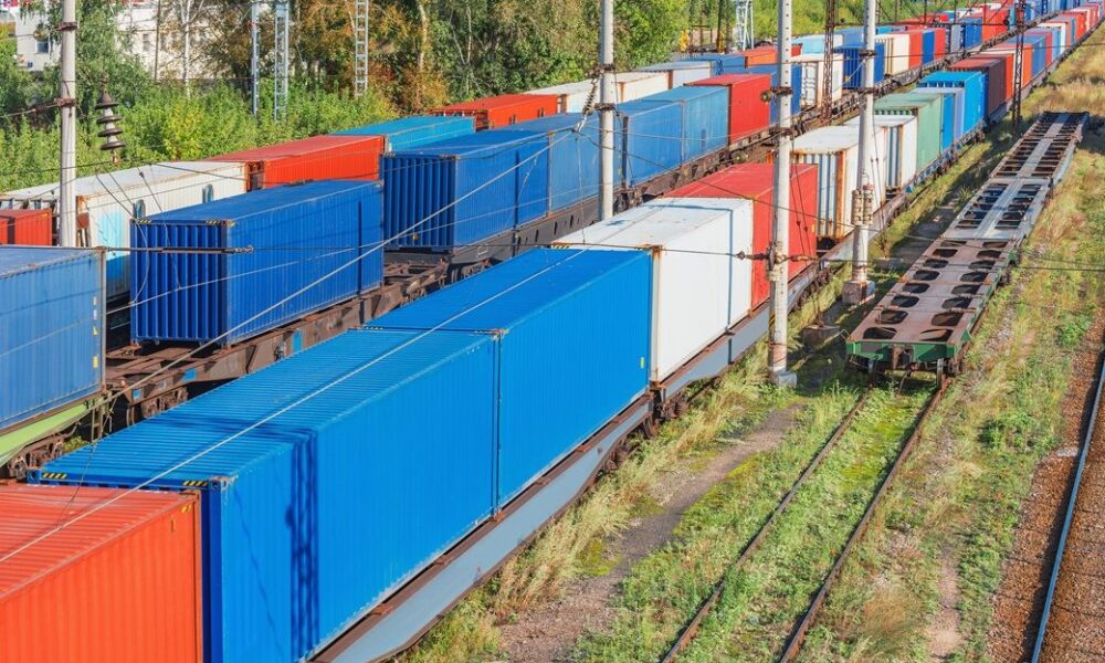 Riyadh opens rail freight route linking eastern ports to Jordan border