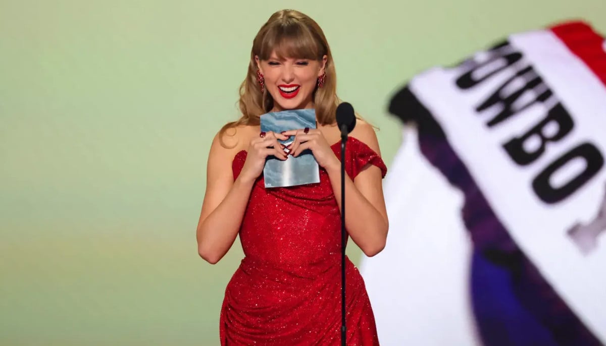 Taylor Swift fans count down to iHeartRadio awards for special announcement