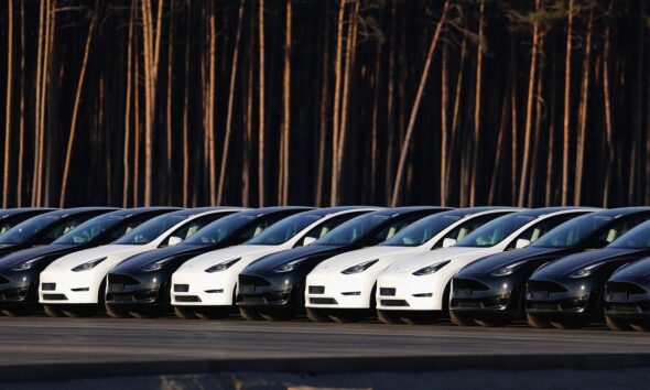 The Tesla Influencers Leaving the ‘Cult’