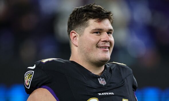 Tyler Linderbaum’s M record-breaking deal headlines Raiders’ free agent spending spree