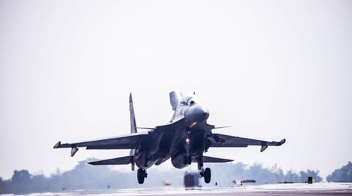 Two Indian pilots killed after IAF fighter jet crashes in Assam