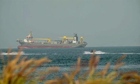 Why have 1,000 ships at times lost their GPS in the Mideast?