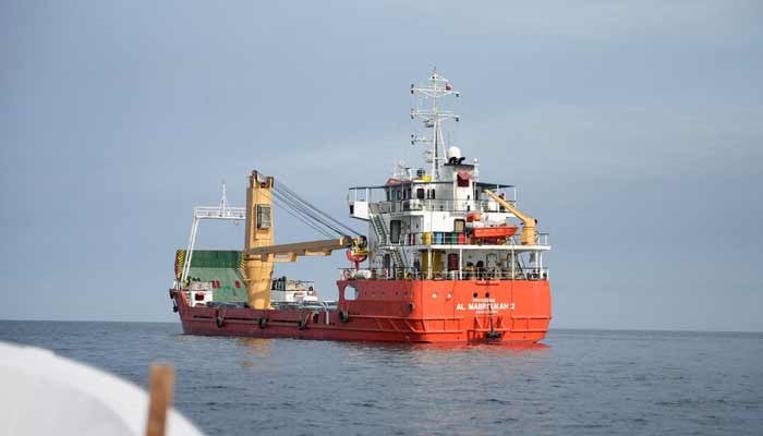 Shippers eye Iran Hormuz reopening with wariness