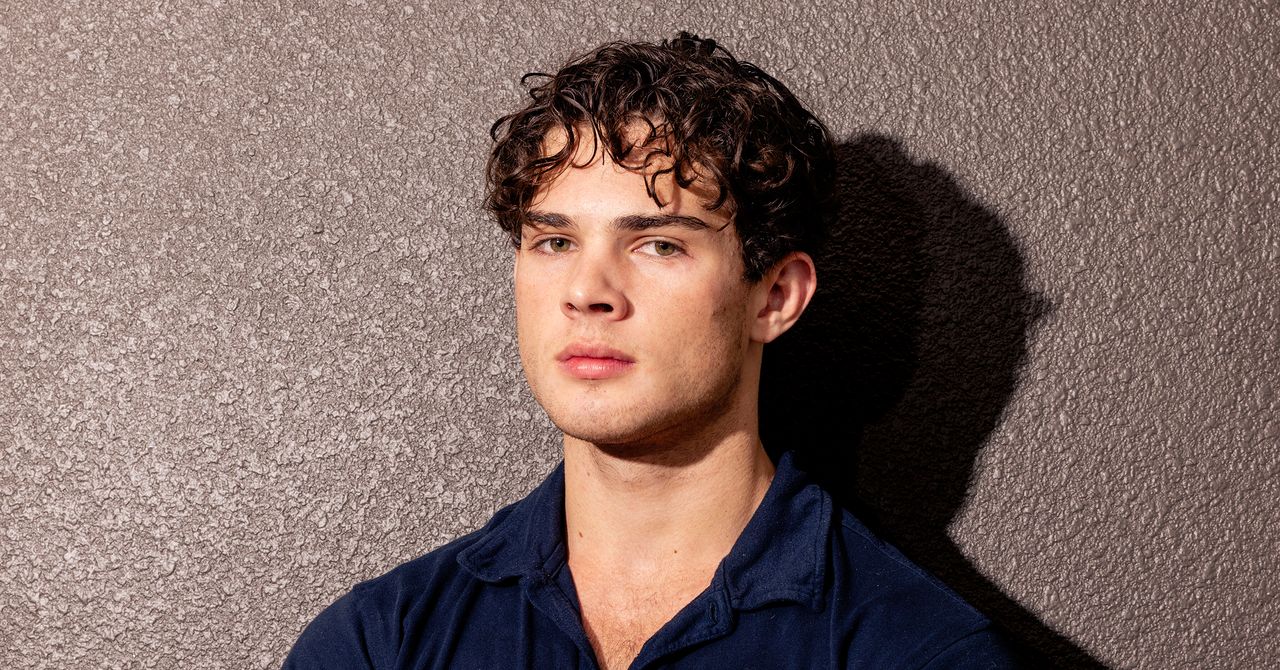 A Female Looksmaxxer Is Suing Clavicular for Alleged Battery