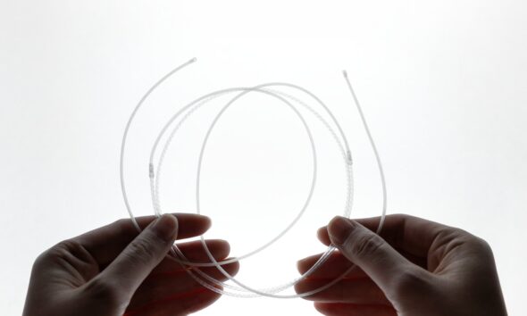 A new type of electrically driven artificial muscle fiber