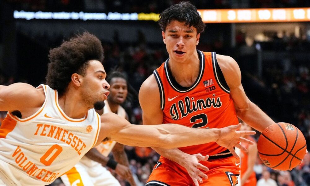 Andrej Stojakovic returning to Illinois for senior season