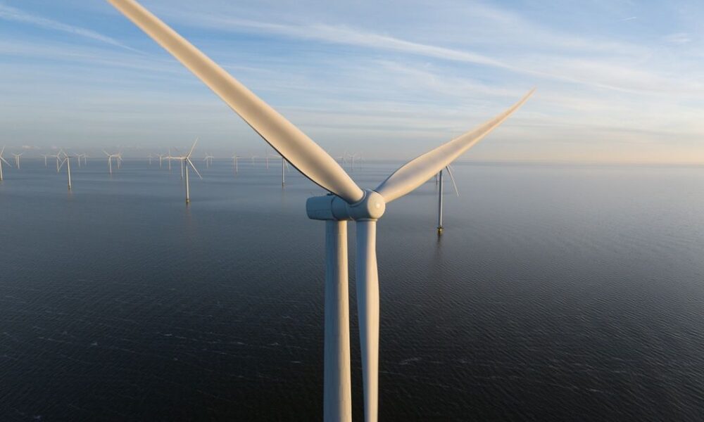 China boosts offshore wind capacity to speed up low-carbon transition