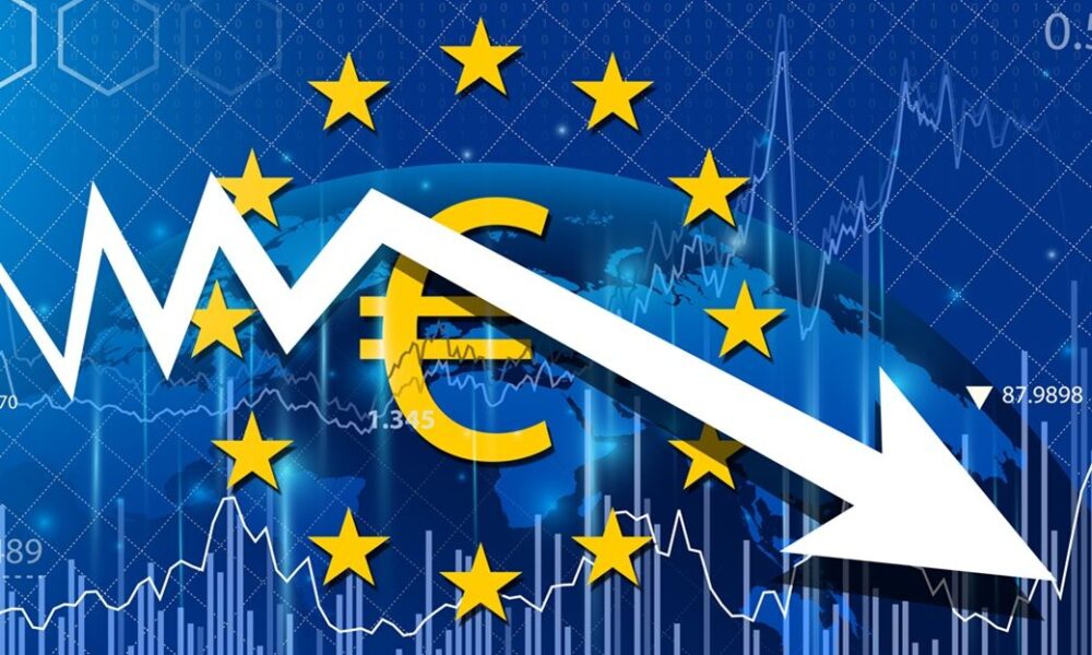 Euro area consumers expect higher inflation, slower growth ahead: ECB