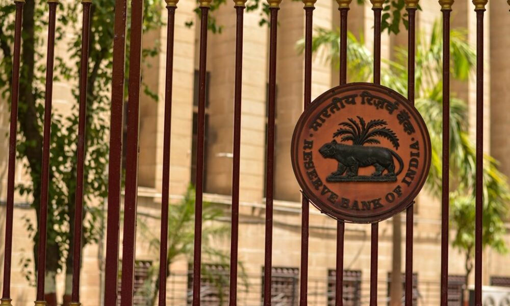 Indian central bank keeps repo rate unchanged