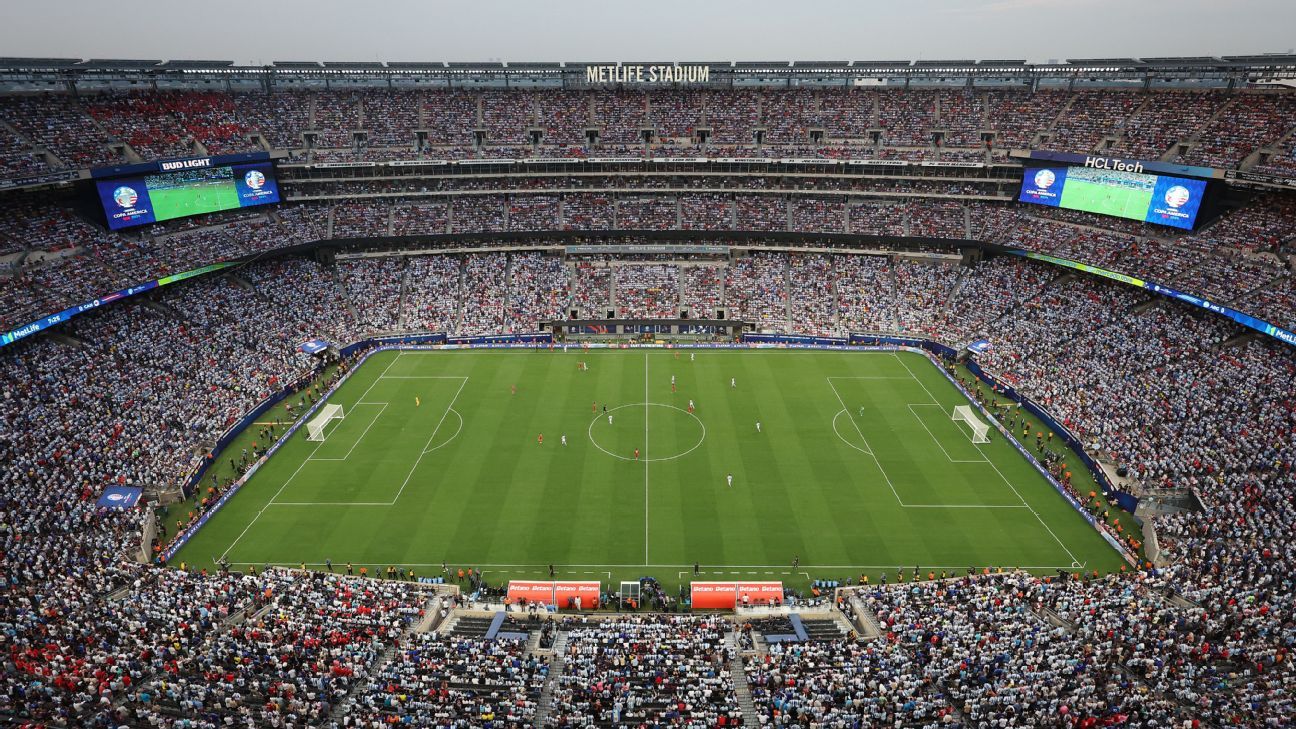 N.J. governor: FIFA should pay extra train costs to MetLife for World Cup