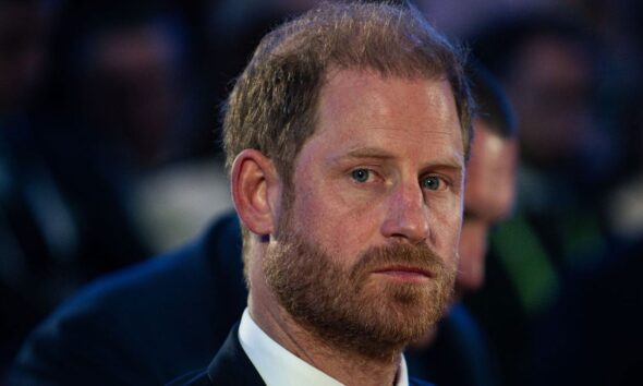 Prince Harry stirs new debate at Palace with bold move: ‘walking liability’