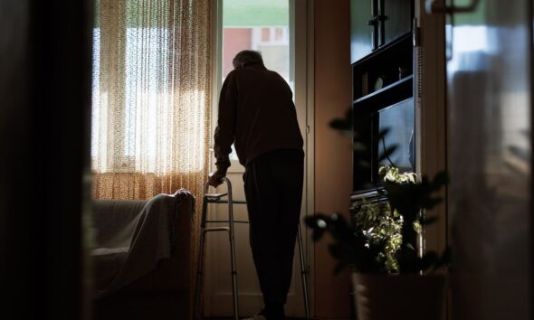 There’s New Evidence for How Loneliness Affects Memory in Old Age