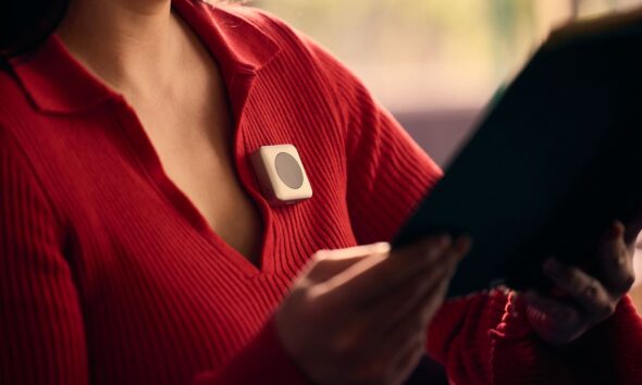 This AI Button Wearable From Ex-Apple Engineers Looks Like an iPod Shuffle