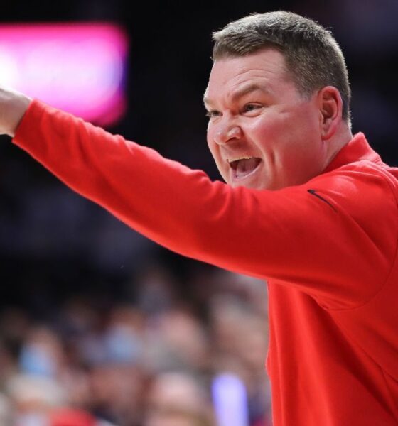 Tommy Lloyd agrees to new 5-year deal with Arizona