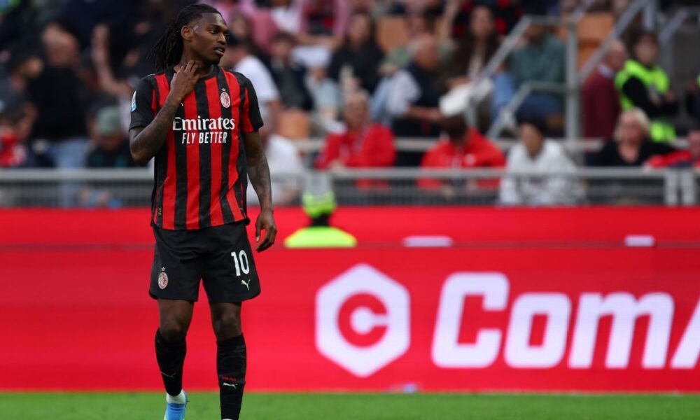 Transfer rumors, news: Bayern, Barça eye move for Milan’s Leão