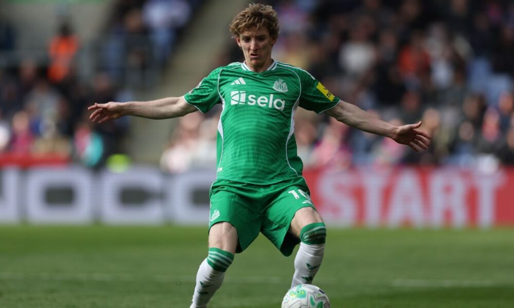 Transfer rumors, news: Bayern eye move for Newcastle’s Gordon