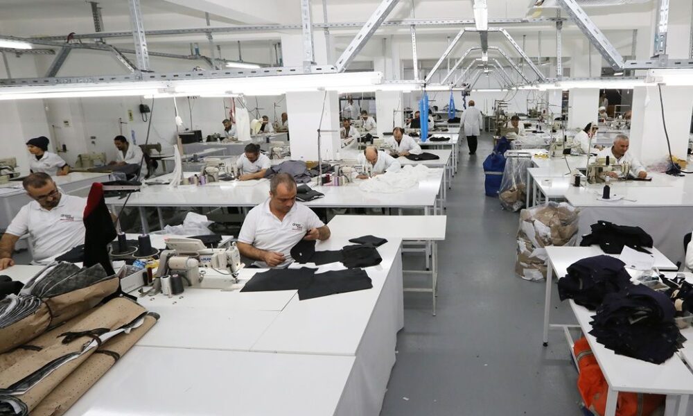 Turkiye’s manufacturing sector weakens in March amid Middle East war