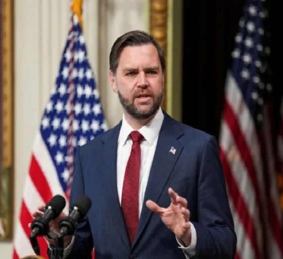 US VP Vance tells Pakistani intermediaries Trump open to ceasefire: source