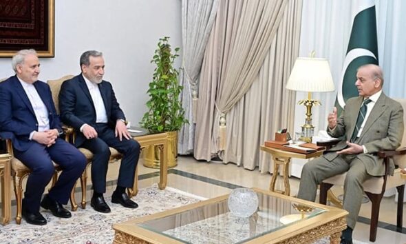 US-Iran talks progressing with Pakistan’s efforts, says Araghchi amid Hormuz tensions