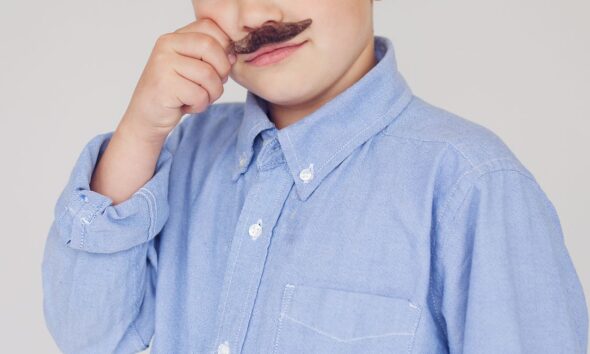 A Kid With a Fake Mustache Tricked an Online Age-Verification Tool