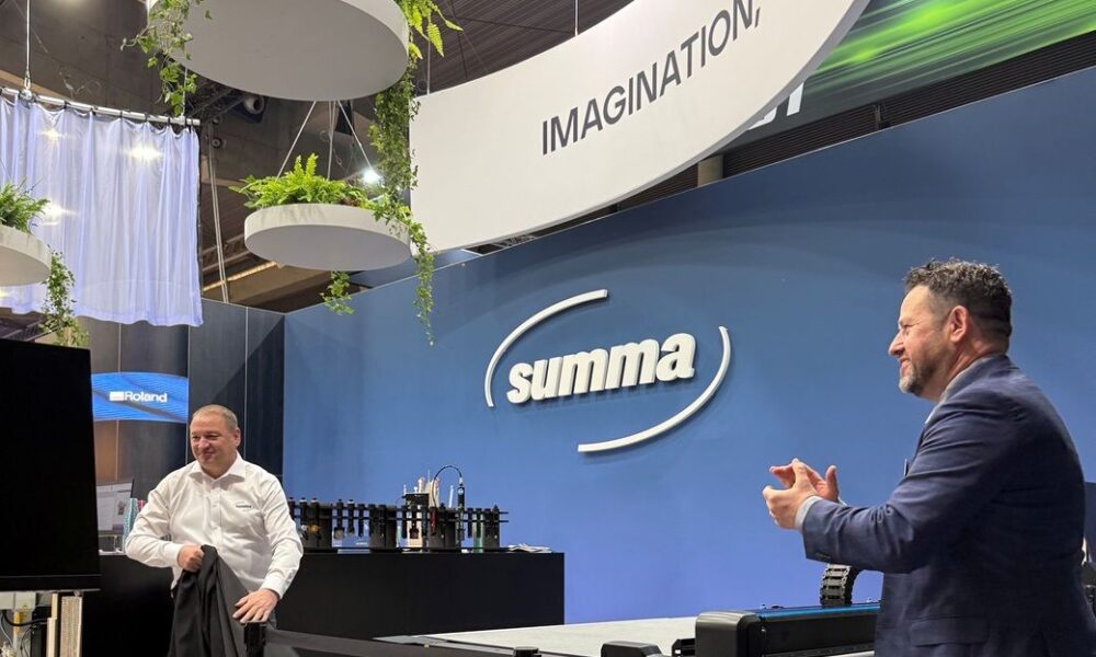 Belgium’s Summa launches F Series Vantage flatbed cutters at FESPA