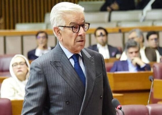 Defence minister hints at ‘positive outcome’ in Pakistan-mediated US-Iran talks