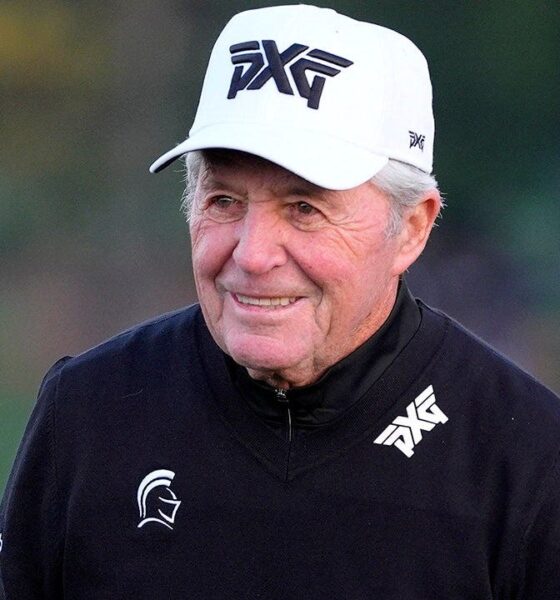 Gary Player, 90, takes on Bryson DeChambeau in White House push-up contest as Trump watches