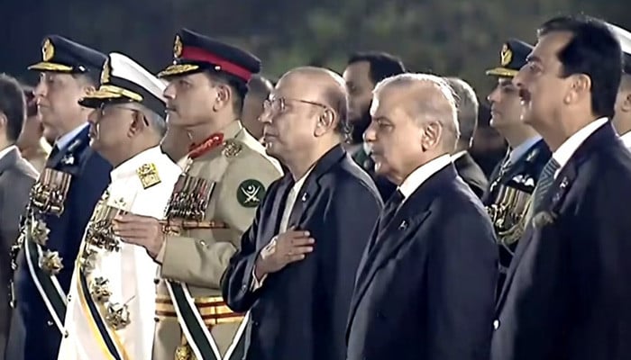 Main Marka-e-Haq ceremony gets underway at Pakistan Monument