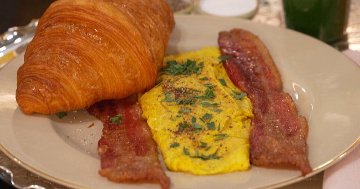 Martha Stewart: How to make an omelet