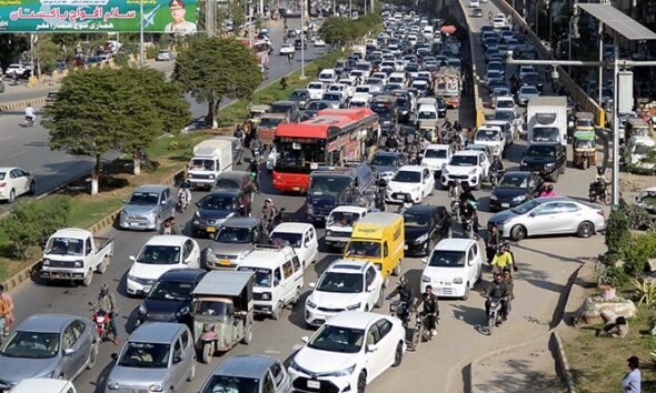 Motorbikes, buses, rickshaws to use designated lanes on Karachi’s Sharea Faisal or face fines