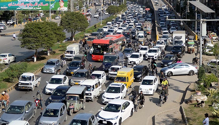 Motorbikes, buses, rickshaws to use designated lanes on Karachi’s Sharea Faisal or face fines
