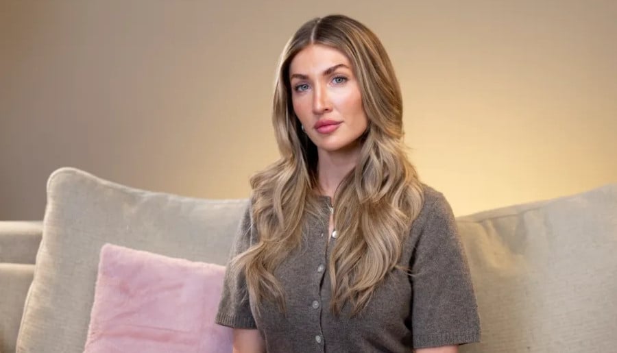 Oophs! Kate Cassidy leaves airport security shocked over passport photo mismatch