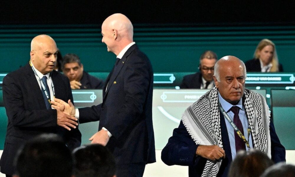 Palestinian soccer boss refuses to shake hands with Israeli counterpart at FIFA Congress